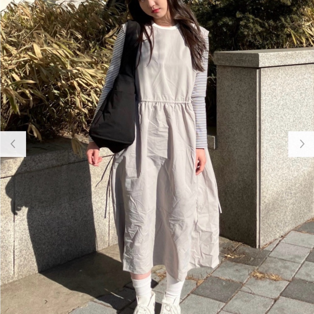 UNIQLO : C Gathered Midi Dress – Size Medium – Modern Minimalist Neutral - Picture 3 of 10